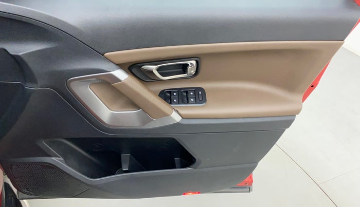2021 Tata Harrier XZA PLUS 2.0L DUAL TONE, Diesel, Automatic, 18,232 km, Driver Side Door Panels Control