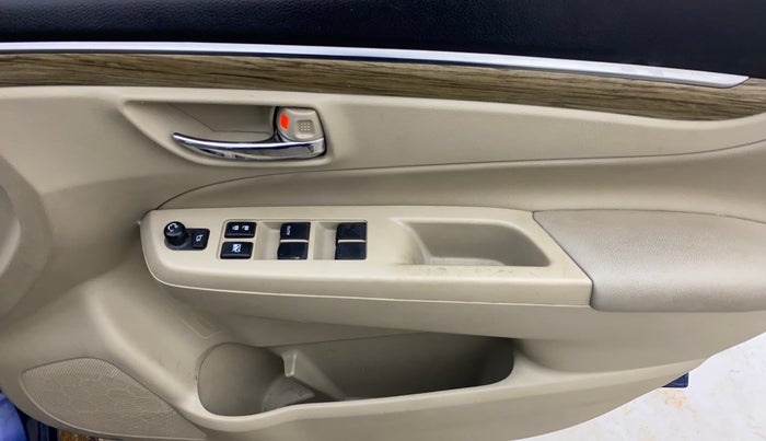 2018 Maruti Ciaz ALPHA  AT 1.5 SHVS PETROL, Petrol, Automatic, 58,671 km, Driver Side Door Panels Control