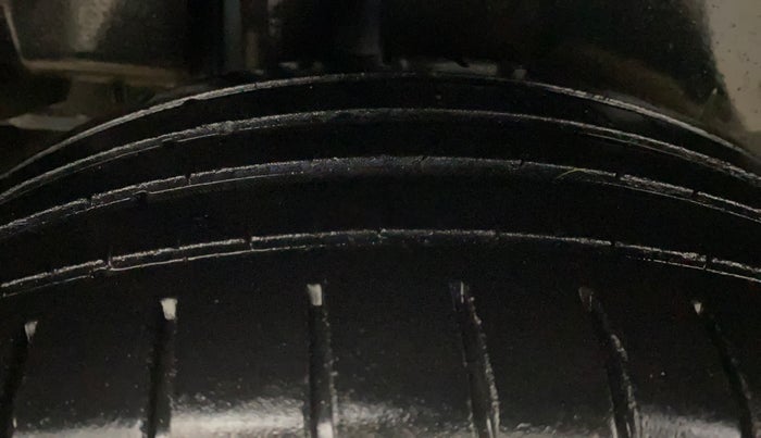 2018 Maruti Ciaz ALPHA  AT 1.5 SHVS PETROL, Petrol, Automatic, 58,671 km, Right Rear Tyre Tread
