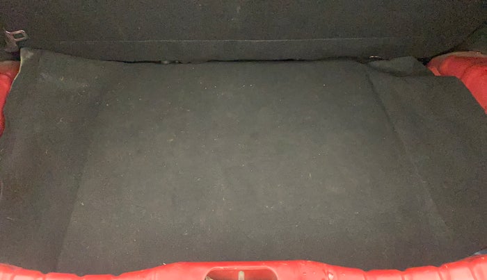 2017 Hyundai Eon SPORTZ, Petrol, Manual, 16,551 km, Boot Inside