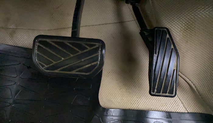 2018 Maruti Dzire ZXI AMT, Petrol, Automatic, 30,696 km, Pedals