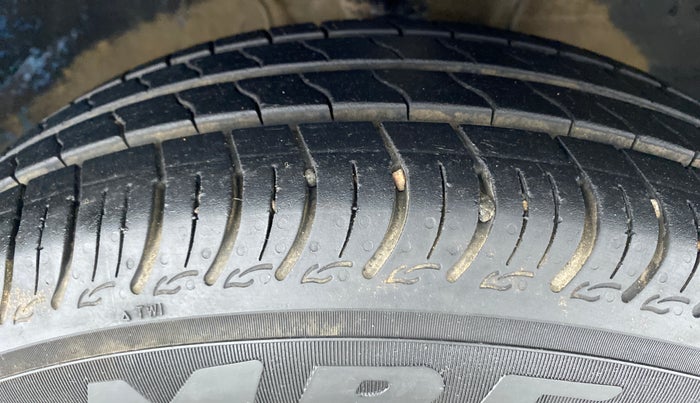 2019 Maruti S PRESSO VXI PLUS, Petrol, Manual, 28,747 km, Right Front Tyre Tread