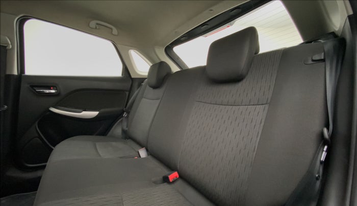 2016 Maruti Baleno DELTA 1.2 K12, Petrol, Manual, 38,960 km, Right Side Door Cabin View