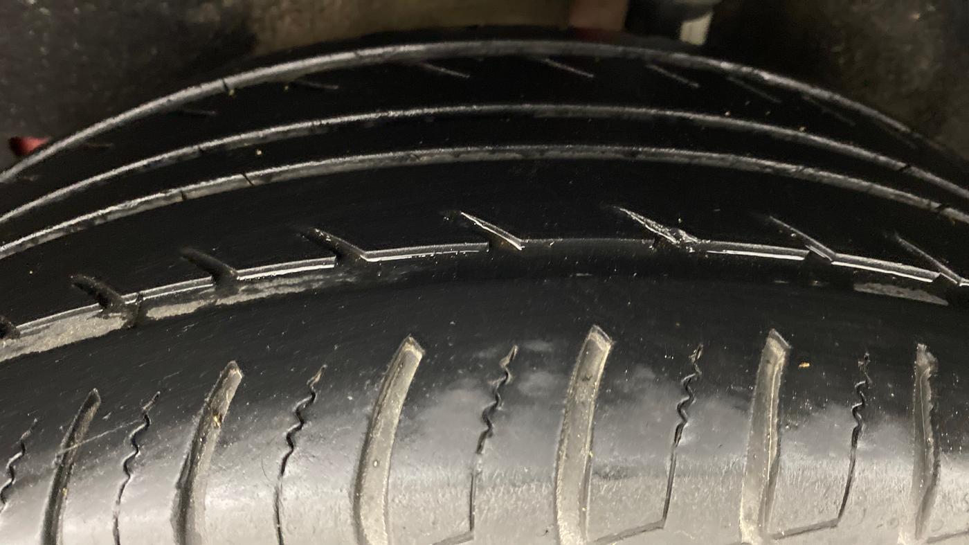 2019 Ford Ecosport 1.5 TDCI TITANIUM PLUS, Diesel, Manual, 30,149 km, Left Rear Tyre Tread
