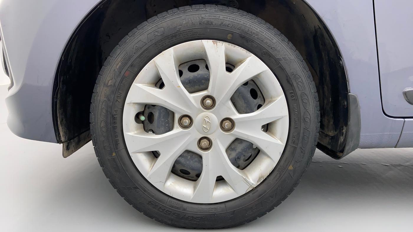 2015 Hyundai Grand i10 SPORTS 1.2 VTVT, Petrol, Manual, 35,067 km, Left Front Wheel