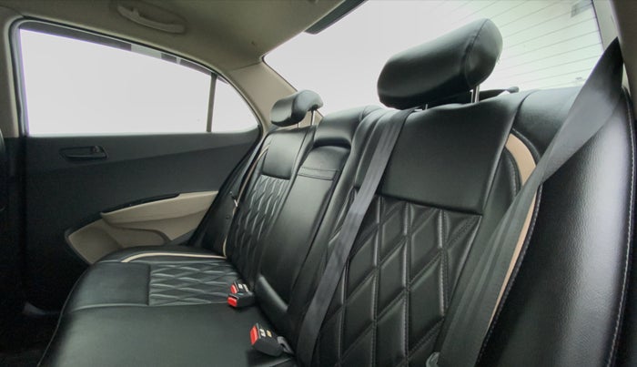 2018 Hyundai Xcent S 1.2, Petrol, Manual, 34,634 km, Right Side Rear Door Cabin