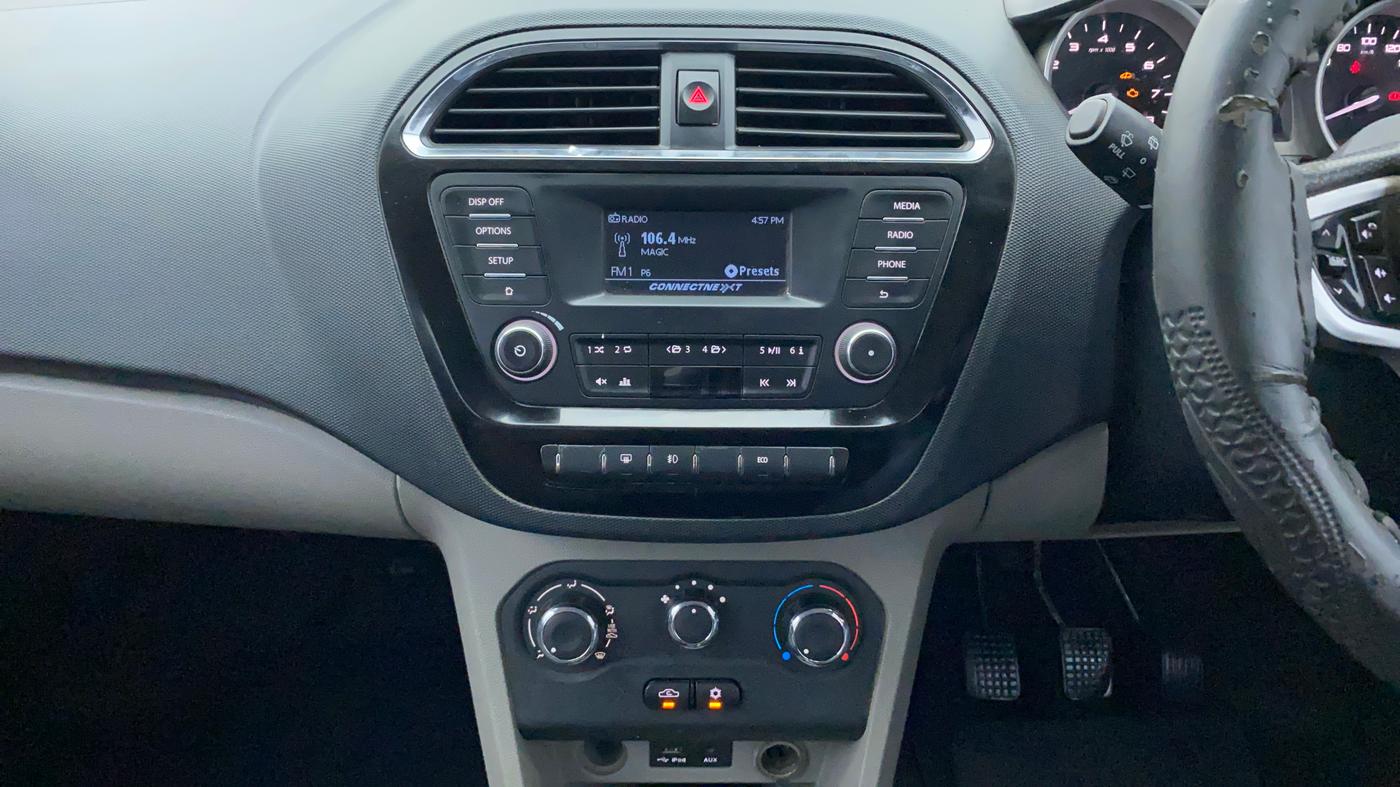2016 Tata Tiago XZ PETROL, Petrol, Manual, 95,312 km, Air Conditioner