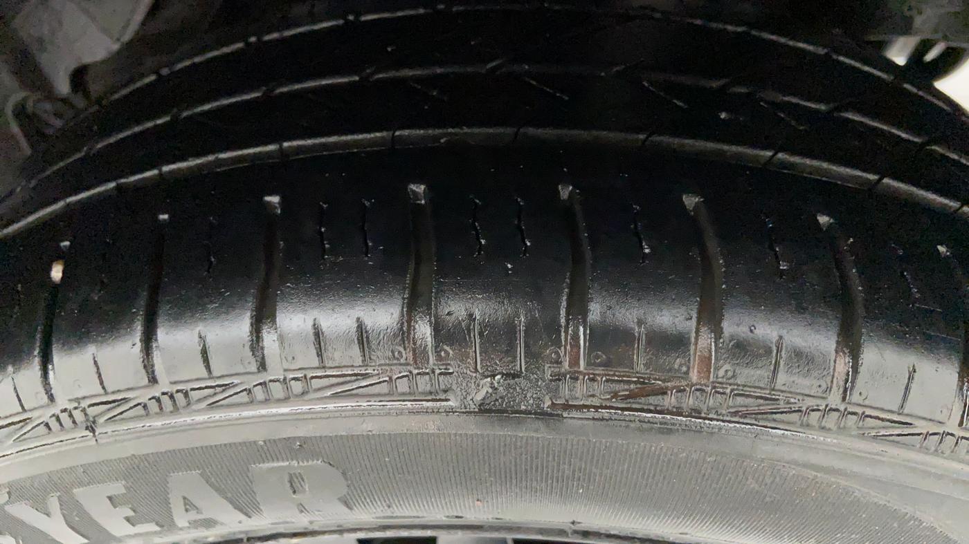 2015 Ford New Figo 1.2 TREND, Petrol, Manual, 54,155 km, Left Rear Tyre Tread