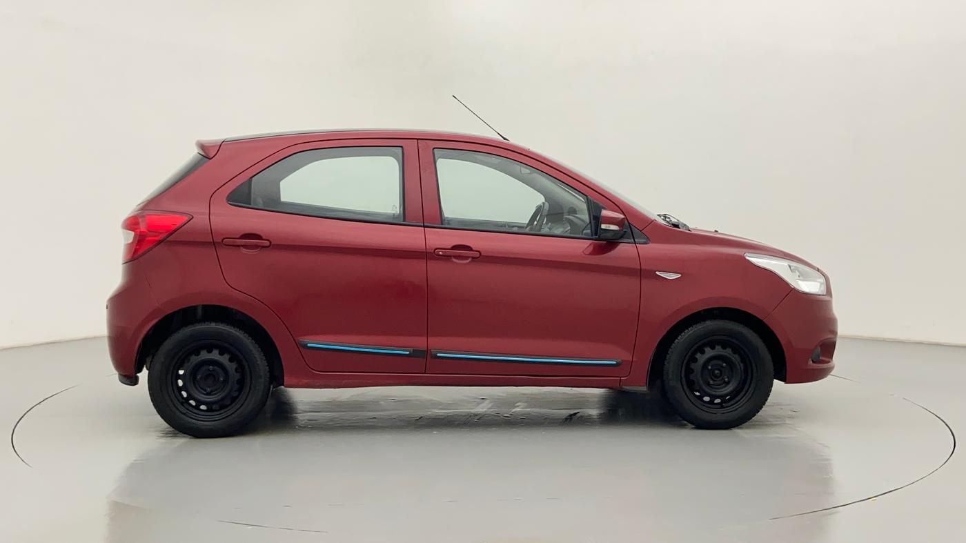 2015 Ford New Figo 1.2 TREND, Petrol, Manual, 54,155 km, Right Side