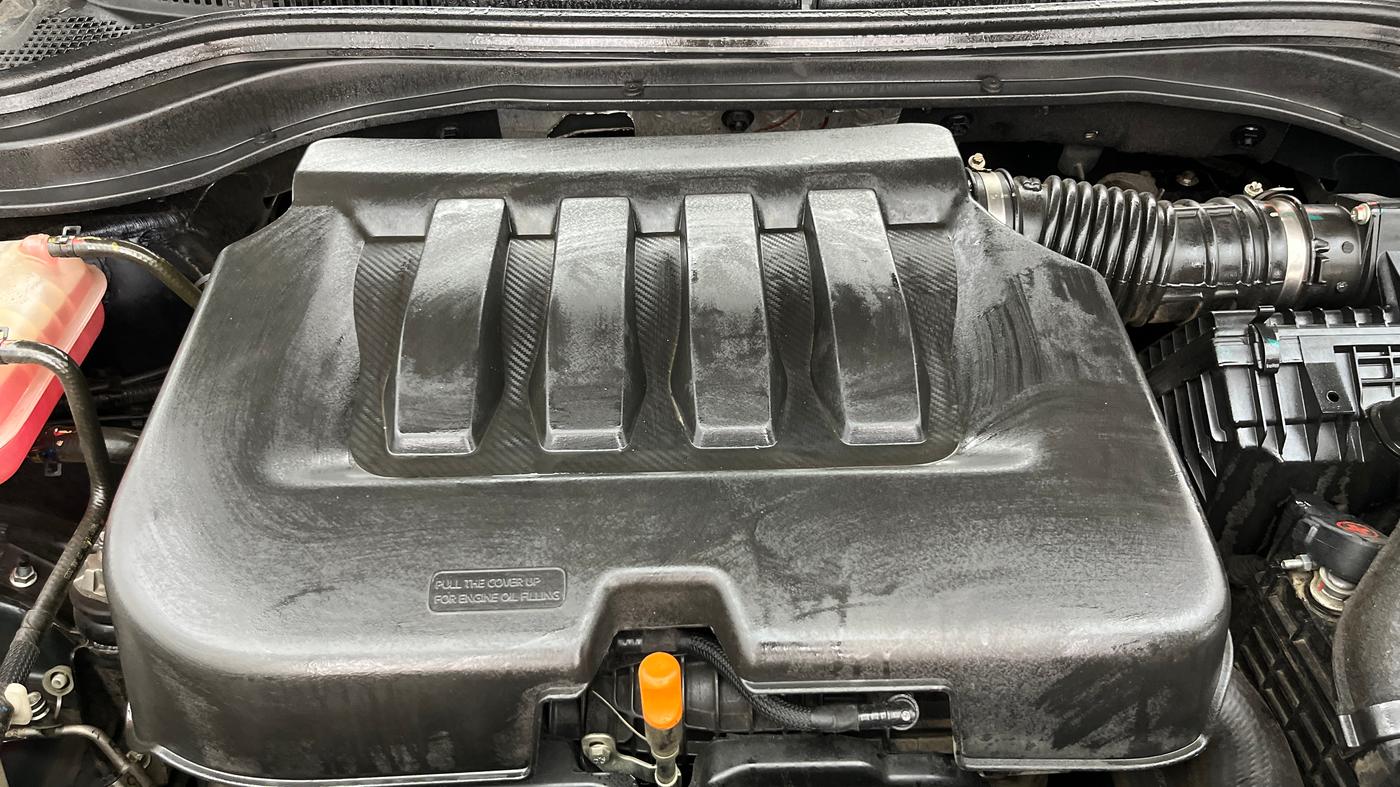 2023 Mahindra XUV700 AX 5 P AT 5 STR, Petrol, Automatic, 35,913 km, Engine View
