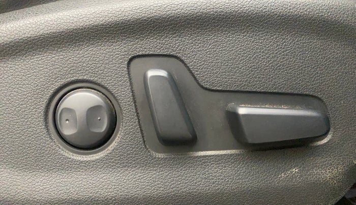 2021 Hyundai Tucson GLS 2WD AT PETROL, Petrol, Automatic, 46,554 km, Driver Side Adjustment Panel