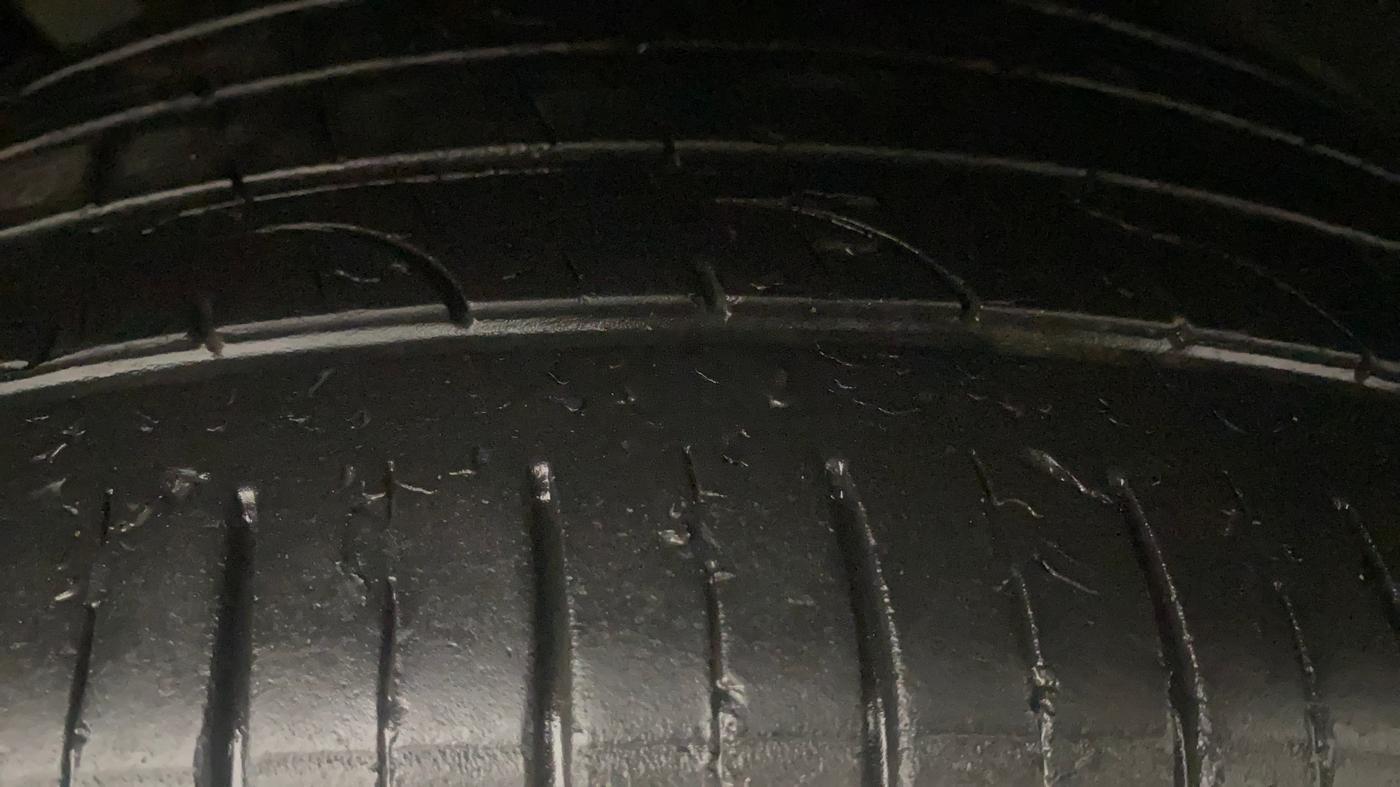 2021 Hyundai Tucson GLS 2WD AT PETROL, Petrol, Automatic, 46,674 km, Right Rear Tyre Tread