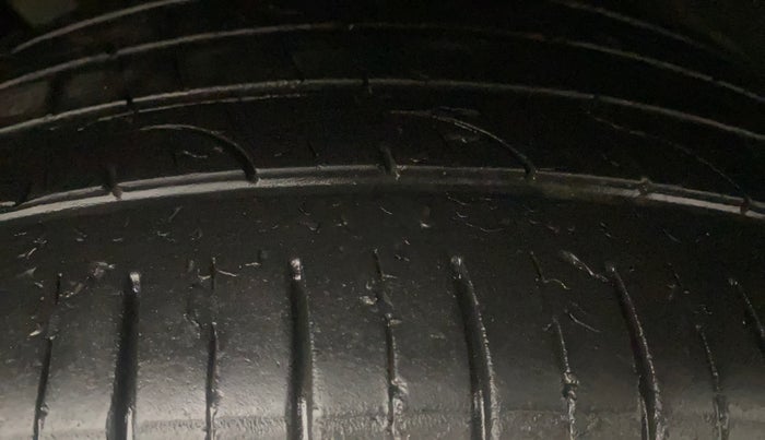 2021 Hyundai Tucson GLS 2WD AT PETROL, Petrol, Automatic, 46,554 km, Right Rear Tyre Tread