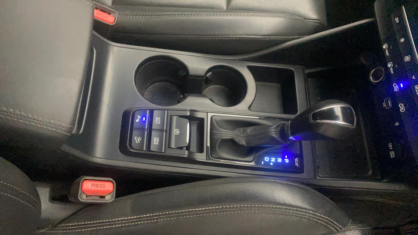 2021 Hyundai Tucson GLS 2WD AT PETROL, Petrol, Automatic, 46,674 km, Gear Lever