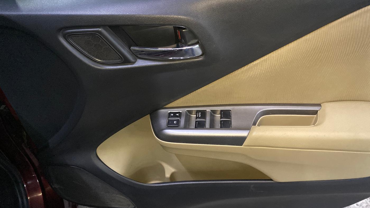 2015 Honda City 1.5L I-DTEC V, Diesel, Manual, 99,674 km, Driver Side Door Panels Control