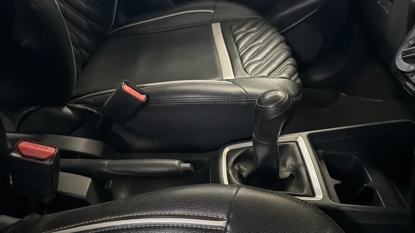 2022 Maruti Swift LXI, CNG, Manual, 58,079 km, Gear Lever