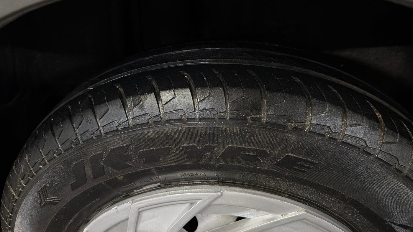 2022 Maruti Swift LXI, CNG, Manual, 58,079 km, Right Rear Tyre Tread