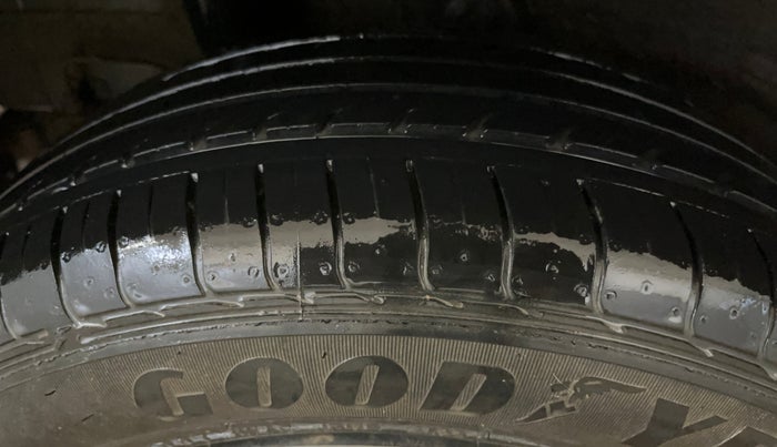 2021 Hyundai VENUE S 1.2, Petrol, Manual, 30,315 km, Right Rear Tyre Tread