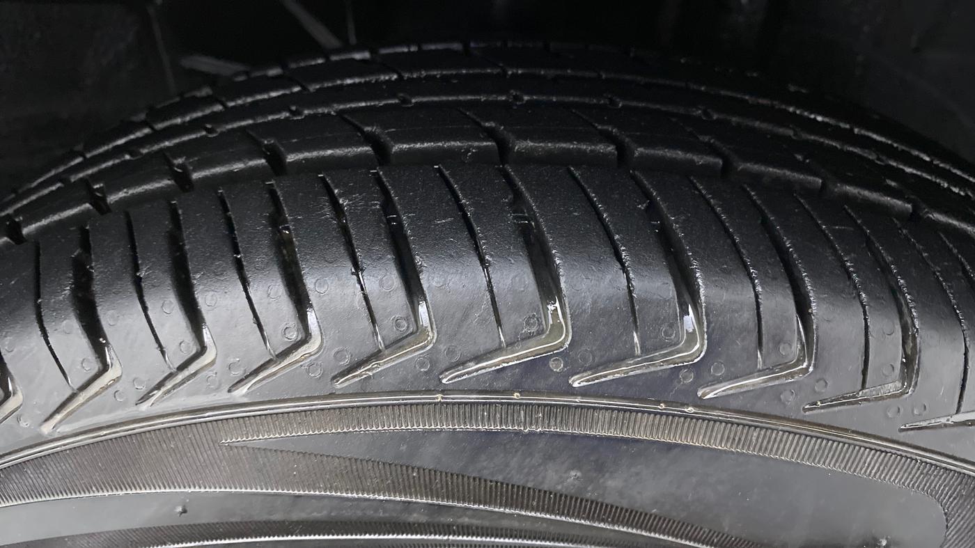 2017 Datsun Redi Go S 1.0, Petrol, Manual, 14,298 km, Right Front Tyre Tread