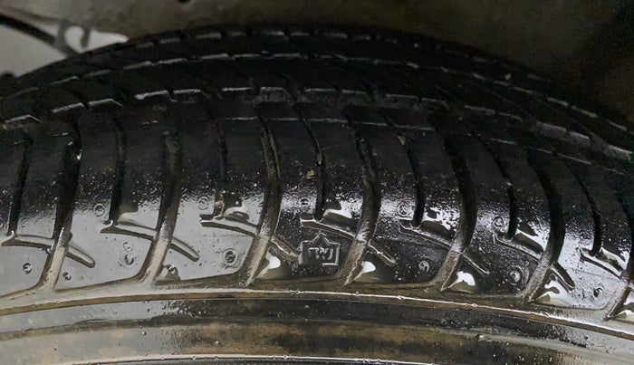 2015 Maruti Celerio VXI AGS, Petrol, Automatic, 10,138 km, Right Rear Tyre Tread