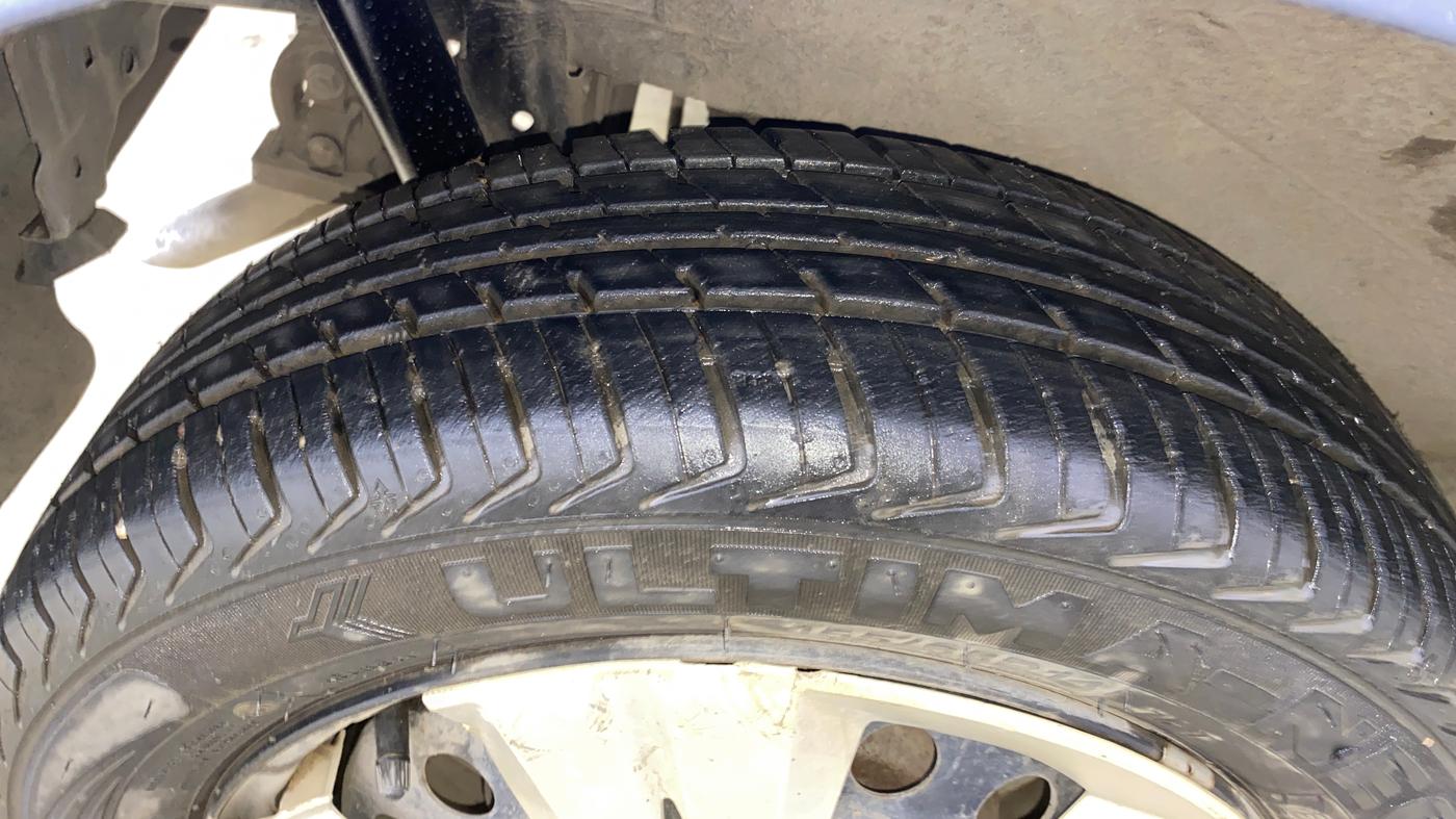 2015 Maruti Wagon R 1.0 VXI AMT, Petrol, Automatic, 24,075 km, Right Rear Tyre Tread