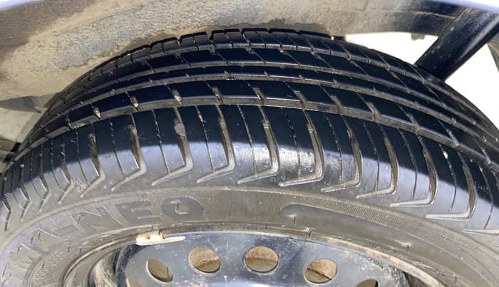 2015 Maruti Wagon R 1.0 VXI AMT, Petrol, Automatic, 24,075 km, Left Rear Tyre Tread