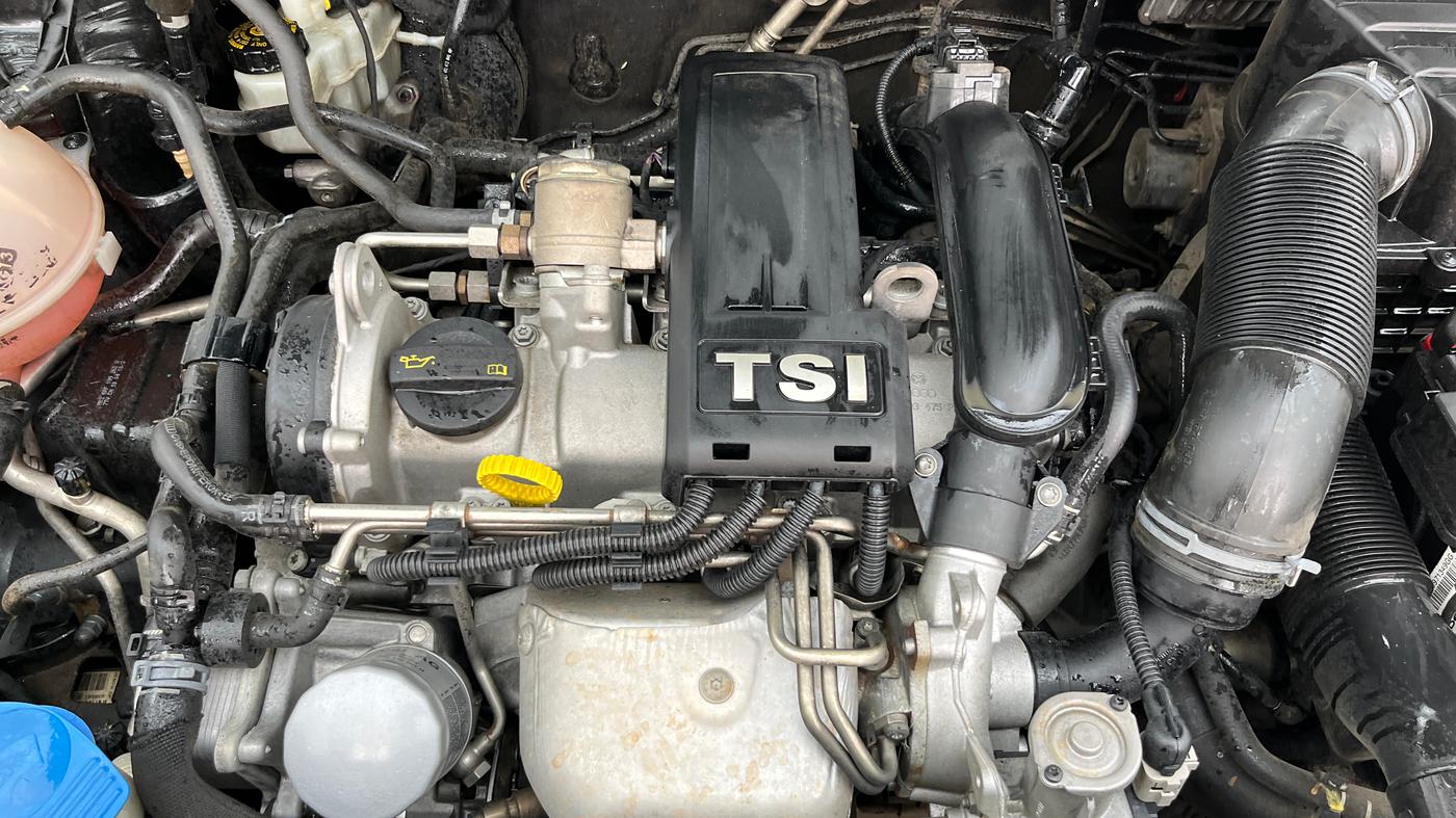 2018 Volkswagen Vento HIGHLINE PLUS 1.2 AT 16 ALLOY, Petrol, Automatic, 74,925 km, Engine View