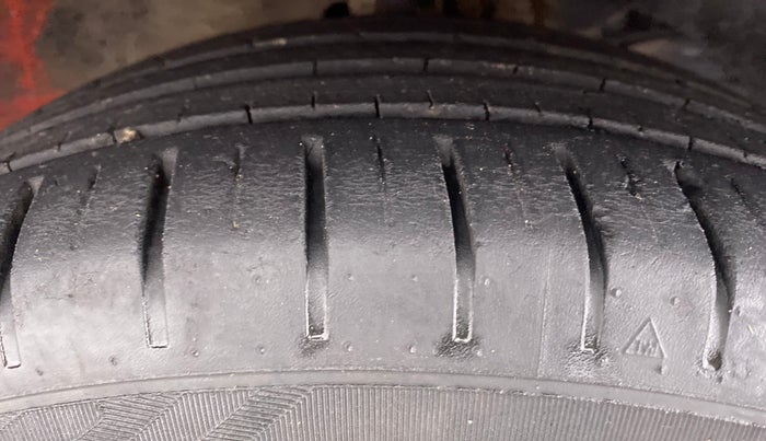 2018 Maruti Baleno ZETA 1.2 K12 CVT, Petrol, Automatic, 43,364 km, Right Front Tyre Tread