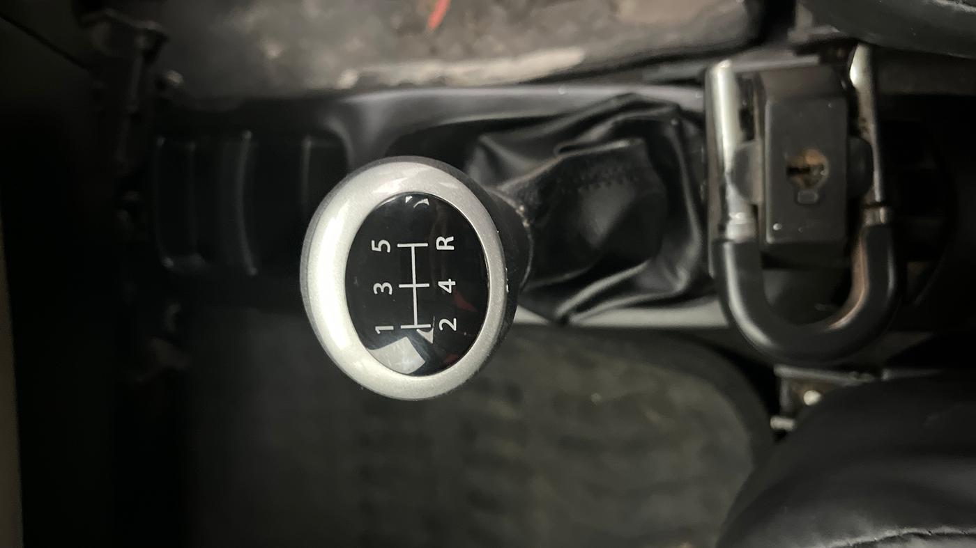 2014 Maruti Wagon R 1.0 VXI, Petrol, Manual, 92,229 km, Gear Lever