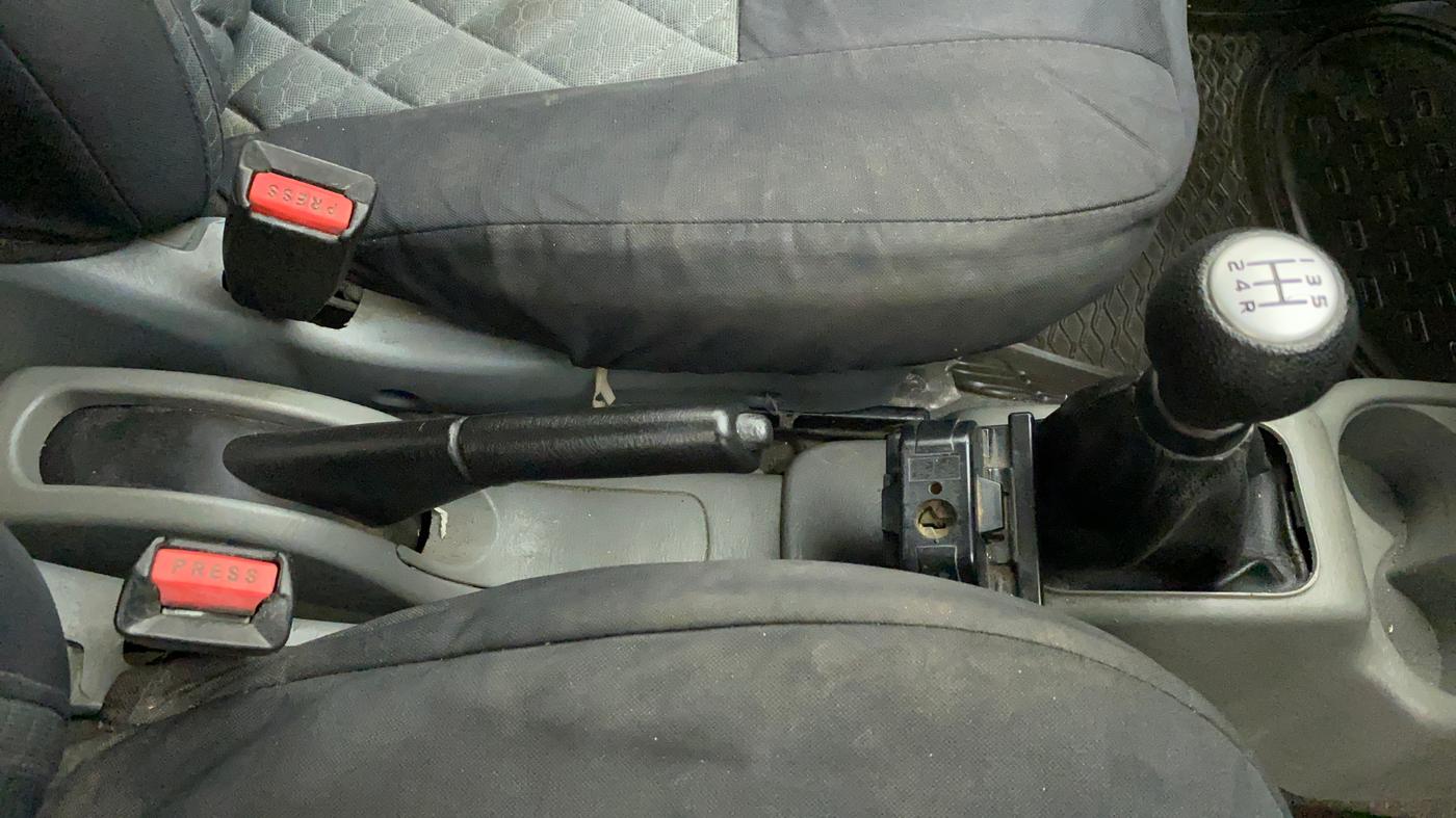 2011 Maruti Alto K10 VXI, Petrol, Manual, 1,01,283 km, Gear Lever
