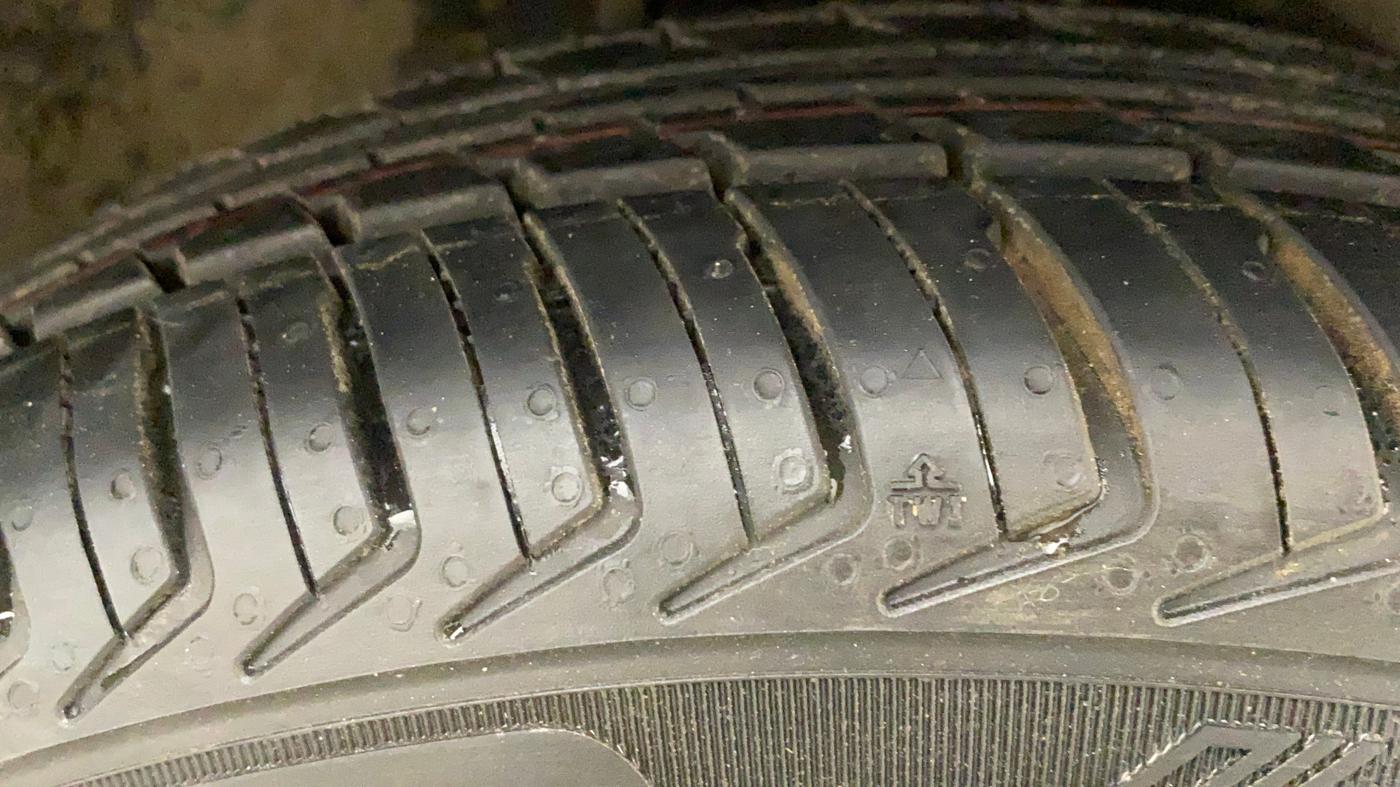 2011 Maruti Alto K10 VXI, Petrol, Manual, 1,01,283 km, Right Front Tyre Tread