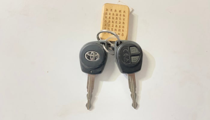 2022 Toyota Glanza E, Petrol, Manual, 8,724 km, Key Close Up