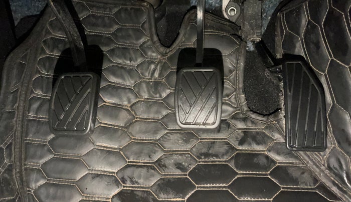 2022 Toyota Glanza E, Petrol, Manual, 8,724 km, Pedals