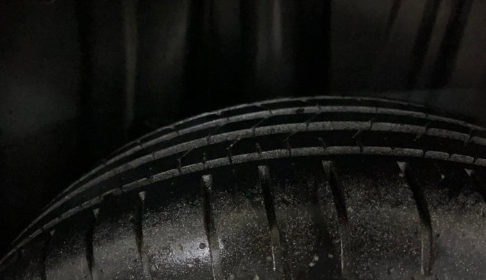 2022 Toyota Glanza E, Petrol, Manual, 8,724 km, Right Rear Tyre Tread