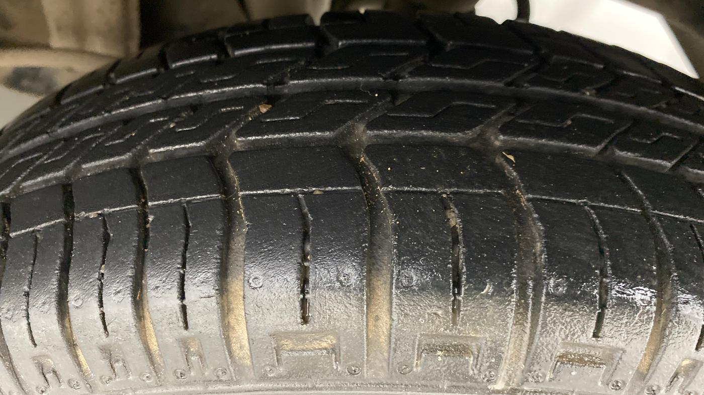 2013 Maruti Alto 800 LXI, Petrol, Manual, 17,820 km, Left Rear Tyre Tread