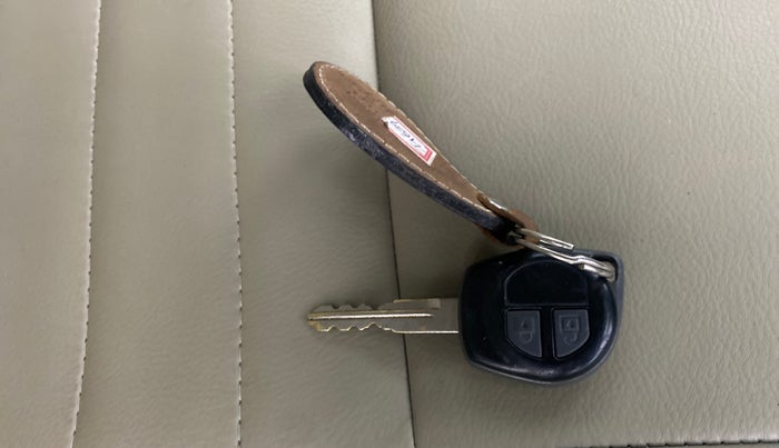 2013 Maruti Swift Dzire VXI, Petrol, Manual, 75,634 km, Key Close Up