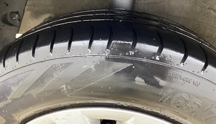 2016 Hyundai Grand i10 MAGNA 1.2 KAPPA VTVT, Petrol, Manual, 77,533 km, Right Rear Tyre Tread