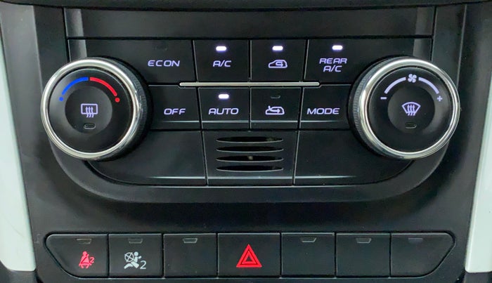2018 Mahindra MARAZZO M8 7 STR, Diesel, Manual, 35,740 km, Automatic Climate Control