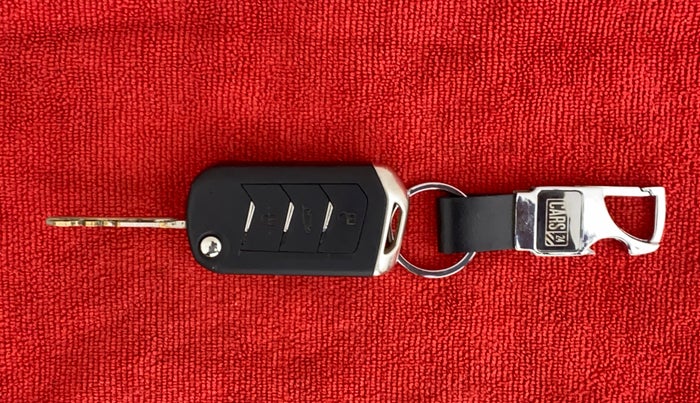 2018 Mahindra MARAZZO M8 7 STR, Diesel, Manual, 35,740 km, Key Close Up