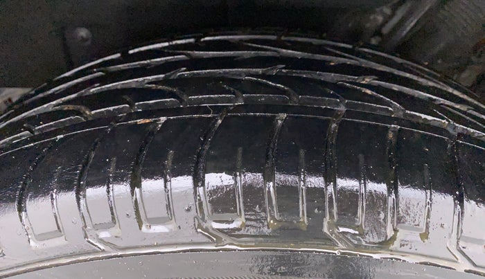 2018 Mahindra MARAZZO M8 7 STR, Diesel, Manual, 35,740 km, Left Rear Tyre Tread