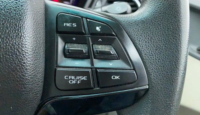 2018 Mahindra MARAZZO M8 7 STR, Diesel, Manual, 35,740 km, Adaptive Cruise Control