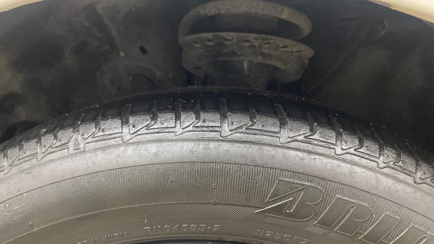 2015 Hyundai Verna FLUIDIC 1.6 CRDI S(O) 4S, Diesel, Manual, 1,37,089 km, Left Front Tyre Tread