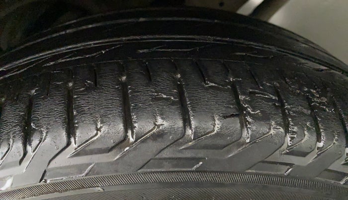 2017 Toyota Innova Crysta 2.8 ZX AT 7 STR, Diesel, Automatic, 74,251 km, Left Rear Tyre Tread