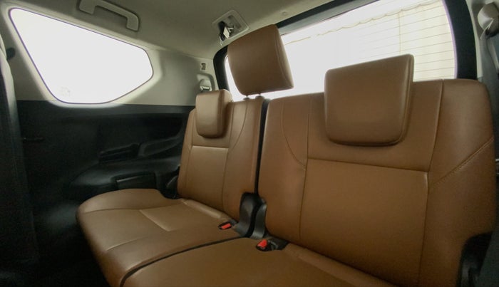 2017 Toyota Innova Crysta 2.8 ZX AT 7 STR, Diesel, Automatic, 74,251 km, Third Seat Row ( optional )