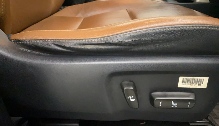 2017 Toyota Innova Crysta 2.8 ZX AT 7 STR, Diesel, Automatic, 74,251 km, Driver Side Adjustment Panel