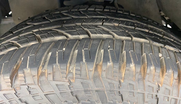 2014 Toyota Fortuner 3.0 4X2 AT, Diesel, Automatic, 73,031 km, Left Front Tyre Tread