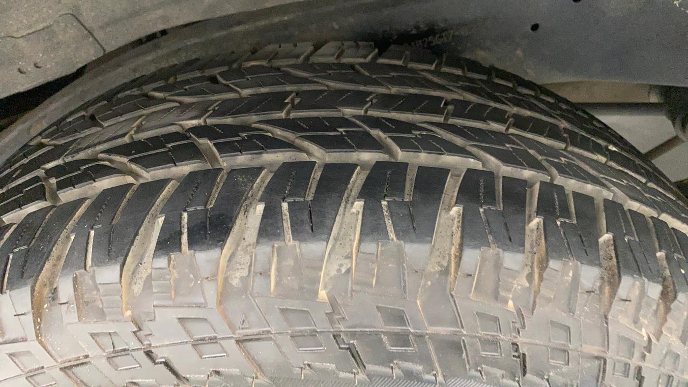 2014 Toyota Fortuner 3.0 4X2 AT, Diesel, Automatic, 73,031 km, Right Rear Tyre Tread