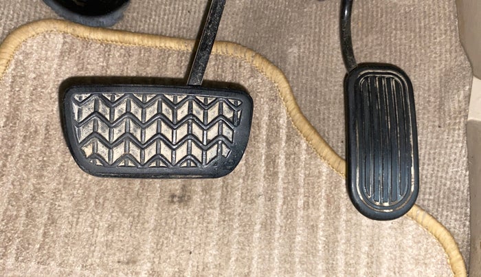 2014 Toyota Fortuner 3.0 4X2 AT, Diesel, Automatic, 73,031 km, Pedals