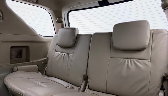 2014 Toyota Fortuner 3.0 4X2 AT, Diesel, Automatic, 73,031 km, Third Seat Row ( optional )