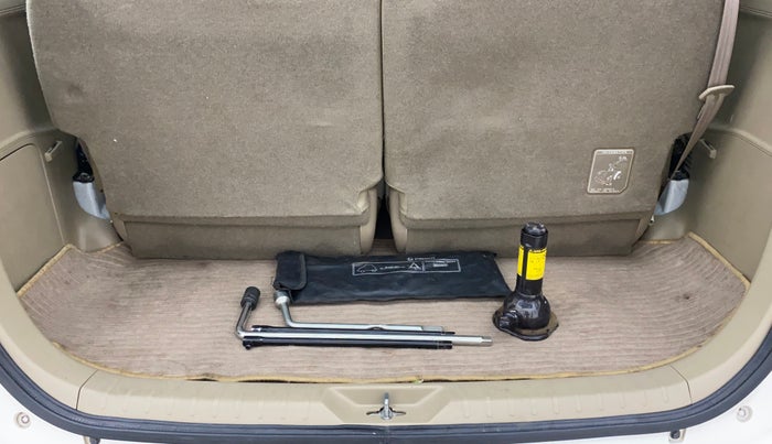 2014 Toyota Fortuner 3.0 4X2 AT, Diesel, Automatic, 73,031 km, Boot Inside